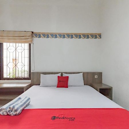Reddoorz Near Taman Kota Lapang Merdeka Sukabumi Dış mekan fotoğraf