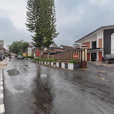 Reddoorz Near Taman Kota Lapang Merdeka Sukabumi Dış mekan fotoğraf