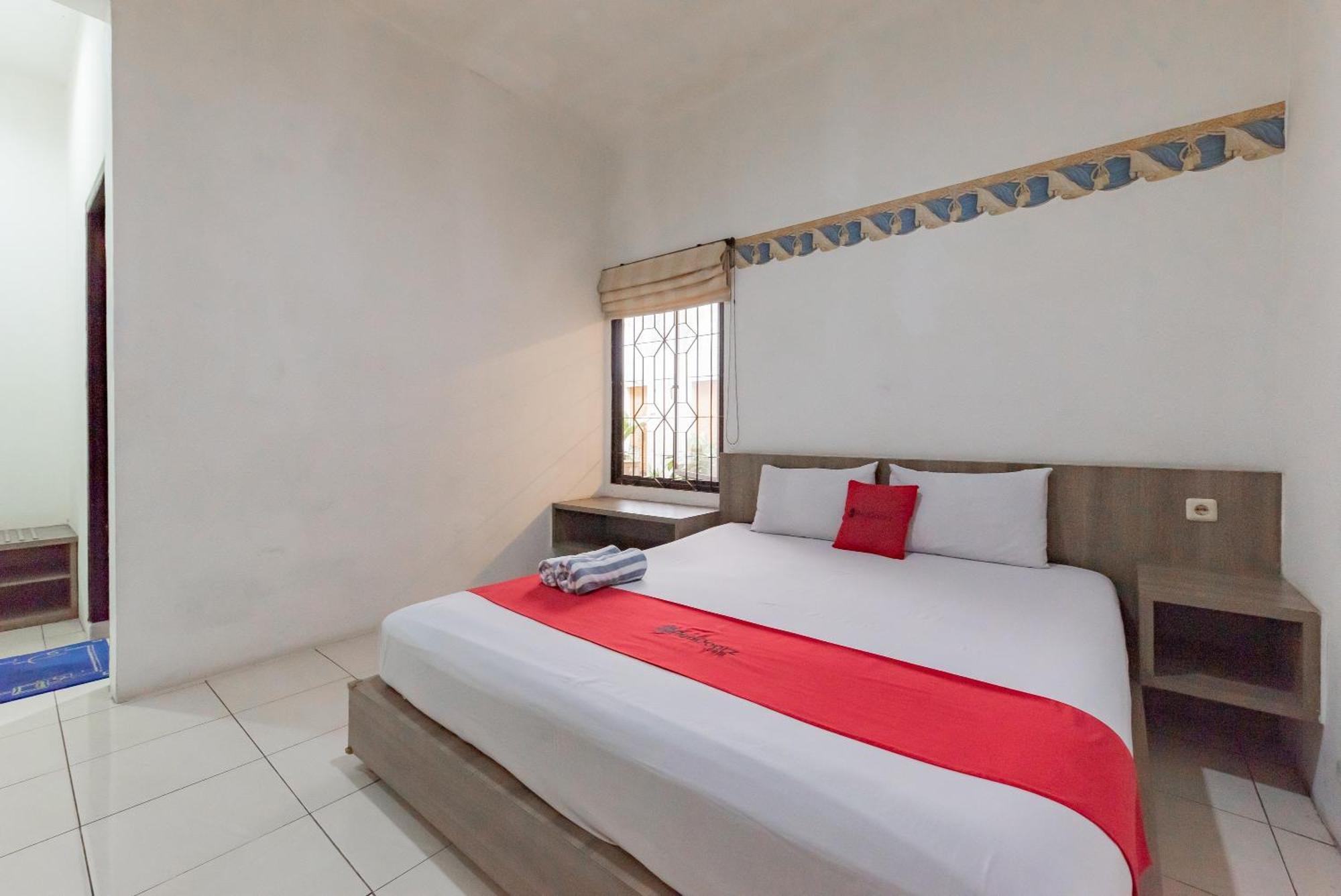 Reddoorz Near Taman Kota Lapang Merdeka Sukabumi Dış mekan fotoğraf