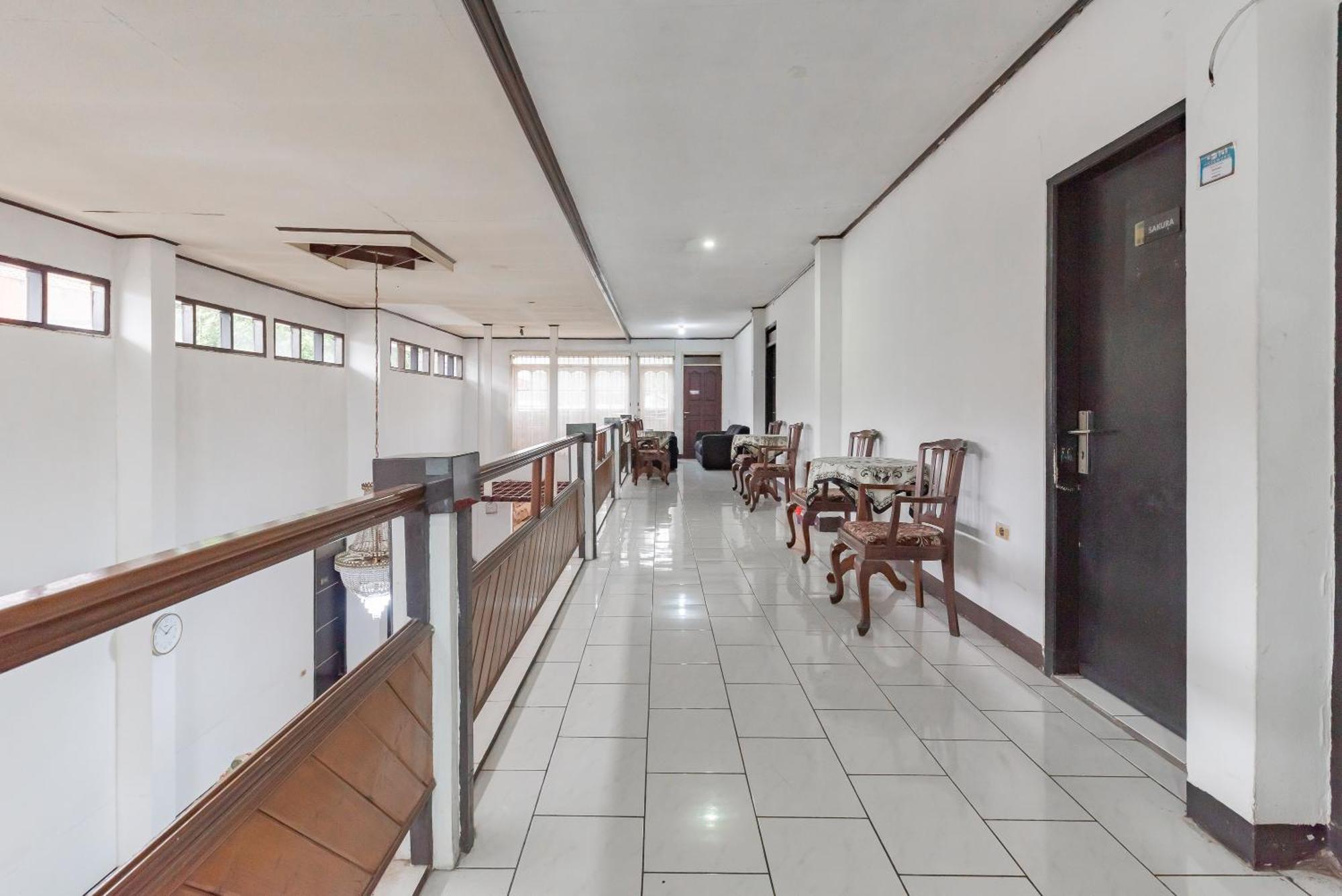 Reddoorz Near Taman Kota Lapang Merdeka Sukabumi Dış mekan fotoğraf