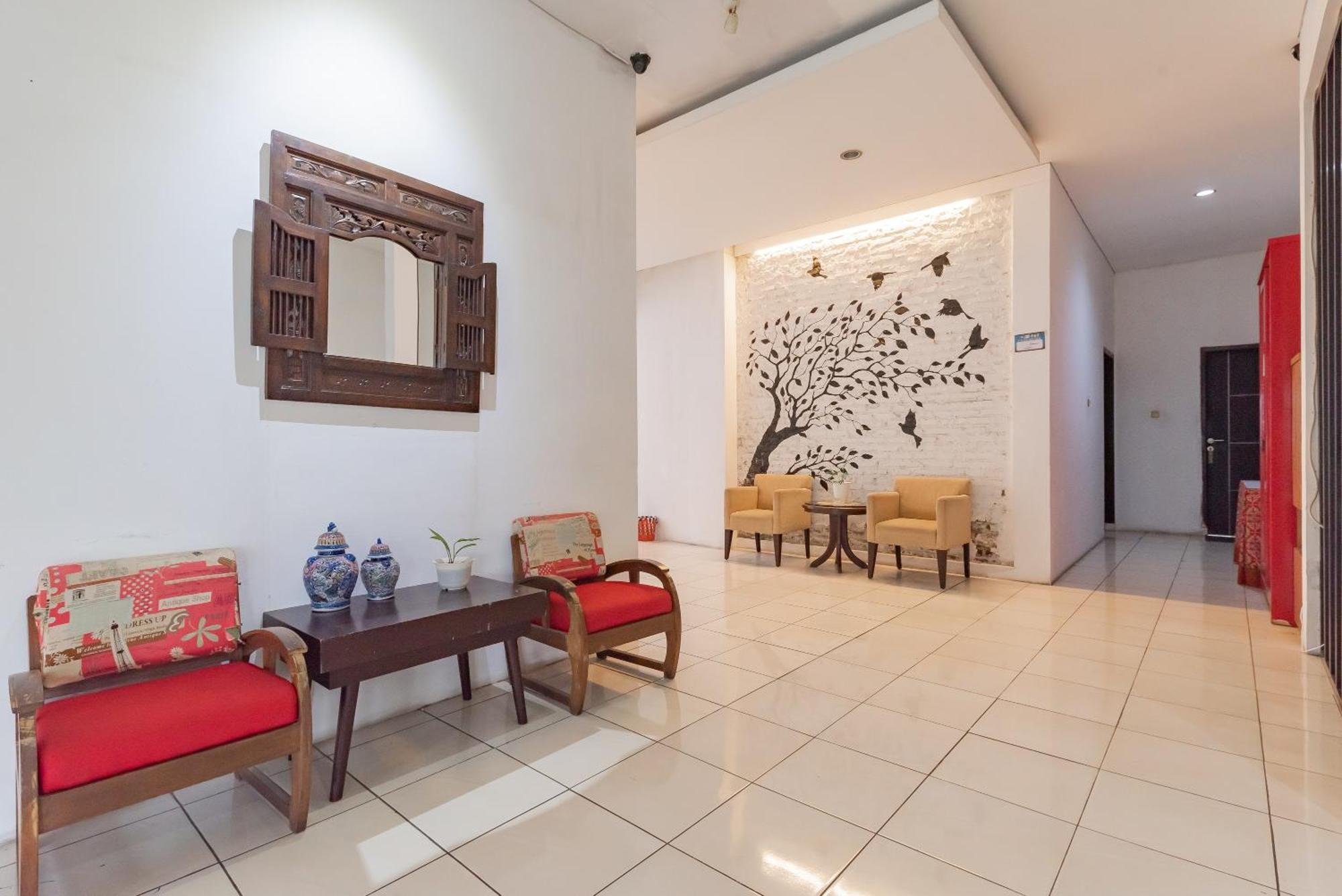 Reddoorz Near Taman Kota Lapang Merdeka Sukabumi Dış mekan fotoğraf