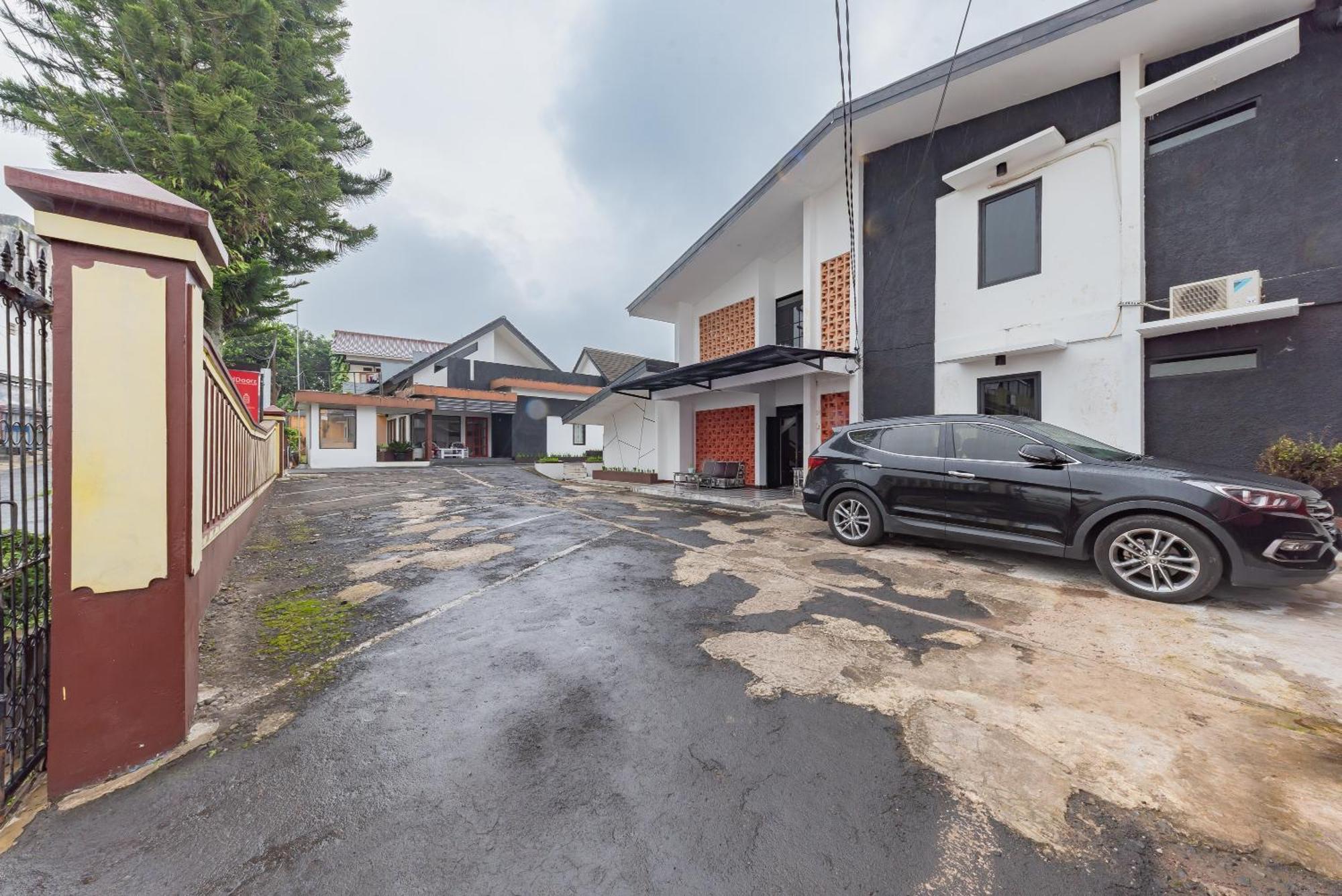 Reddoorz Near Taman Kota Lapang Merdeka Sukabumi Dış mekan fotoğraf