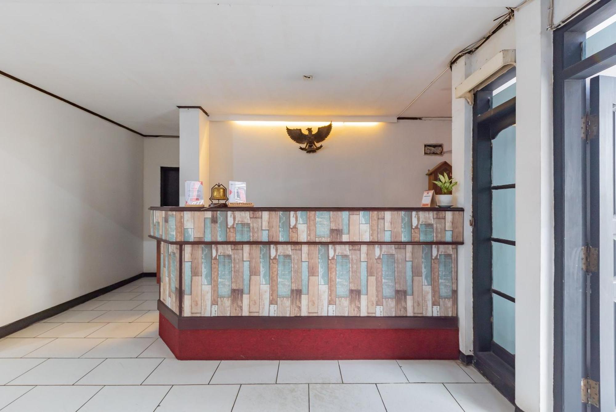 Reddoorz Near Taman Kota Lapang Merdeka Sukabumi Dış mekan fotoğraf